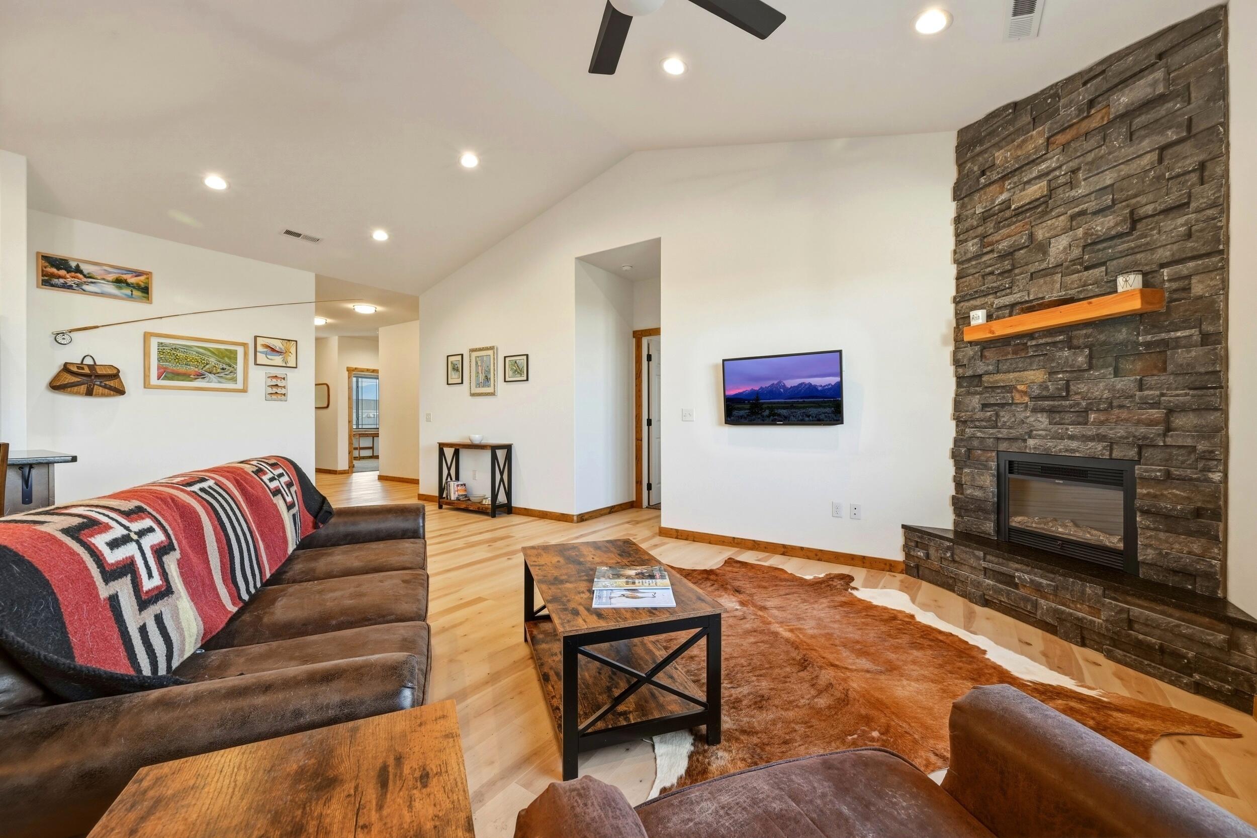 1353 Stoneridge Drive Ranchester, WY 82839 - Photo 5 of 42 living