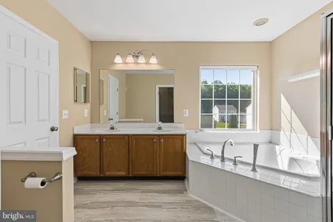 $475,000 | 7 Buttonwood Court, Newark, DE 19702