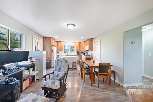 $1,250,000 | 1011 Rothwell Road, Viola, ID 83872