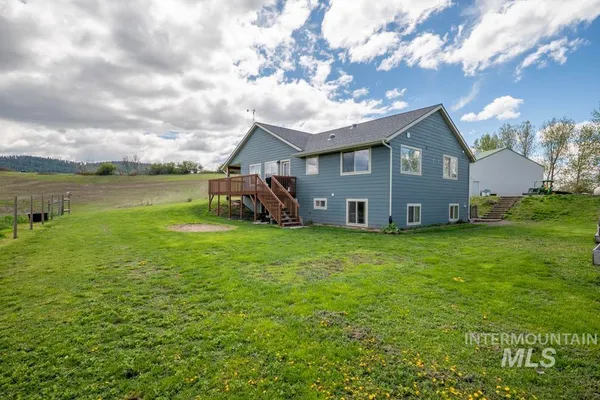 $1,250,000 | 1011 Rothwell Road, Viola, ID 83872