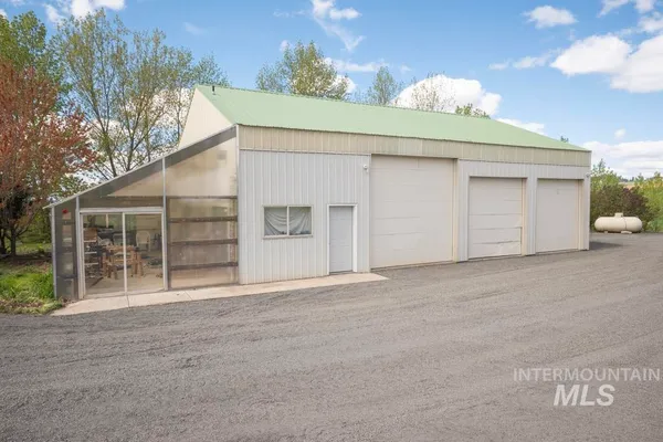 $1,250,000 | 1011 Rothwell Road, Viola, ID 83872
