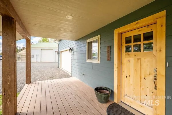 $1,250,000 | 1011 Rothwell Road, Viola, ID 83872