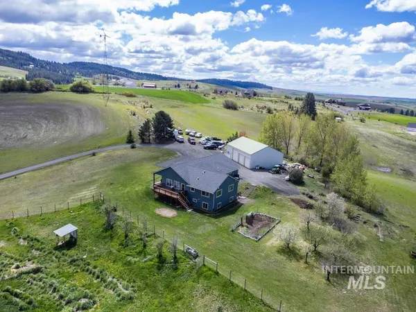 $1,250,000 | 1011 Rothwell Road, Viola, ID 83872
