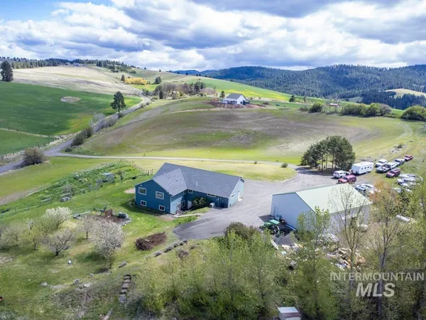 $1,250,000 | 1011 Rothwell Road, Viola, ID 83872