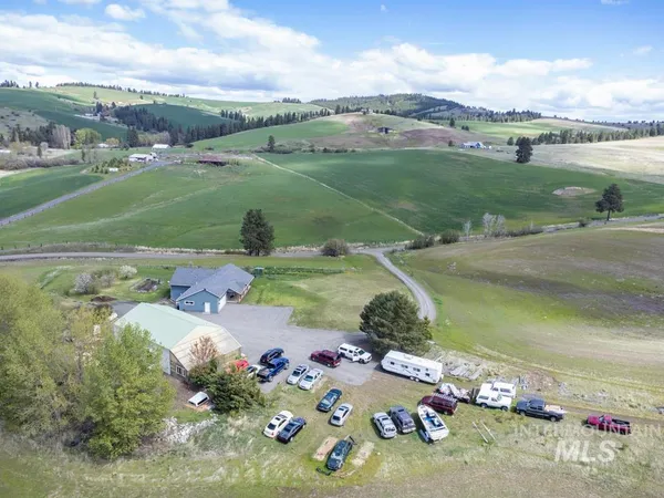 $1,250,000 | 1011 Rothwell Road, Viola, ID 83872