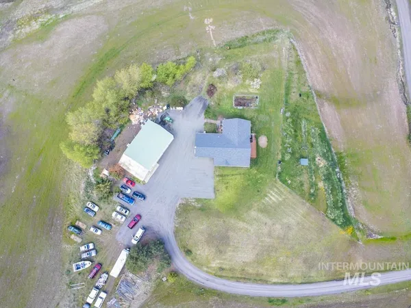 $1,250,000 | 1011 Rothwell Road, Viola, ID 83872