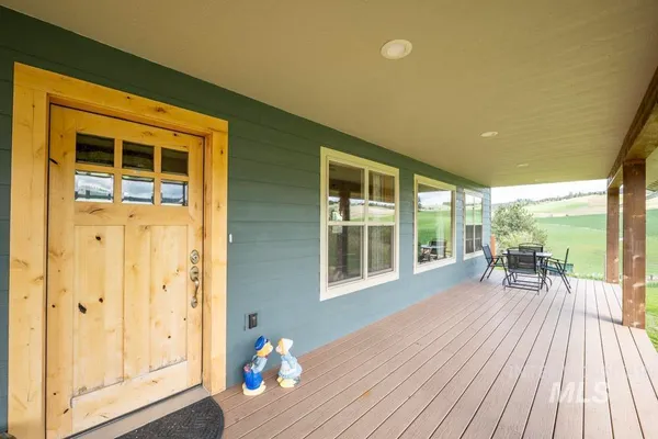 $1,250,000 | 1011 Rothwell Road, Viola, ID 83872