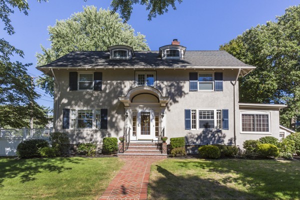 101 Stratford Road Melrose, MA 02176 - Photo 1 of 20 Gallery Image 1