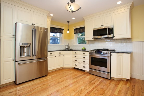 101 Stratford Road Melrose, MA 02176 - Photo 2 of 20 Gallery Image 2