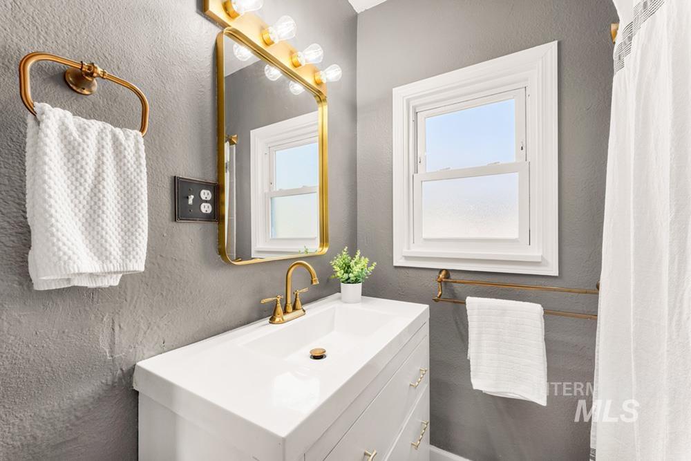 302 Peasley Street Boise, ID 83705 - Photo 13 of 24