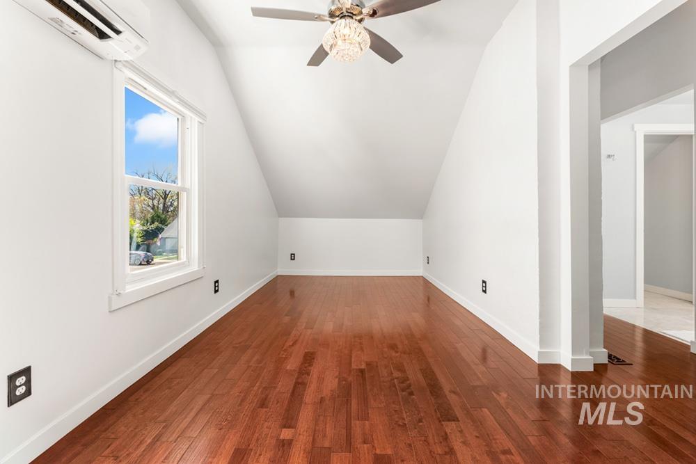 302 Peasley Street Boise, ID 83705 - Photo 9 of 24