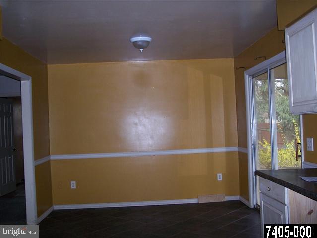 419 Hamlet Drive West Spring Grove, PA 17362 - Photo 7 of 15 Gallery Image 7