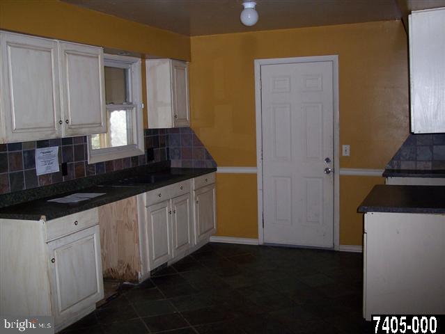 419 Hamlet Drive West Spring Grove, PA 17362 - Photo 8 of 15 Gallery Image 8