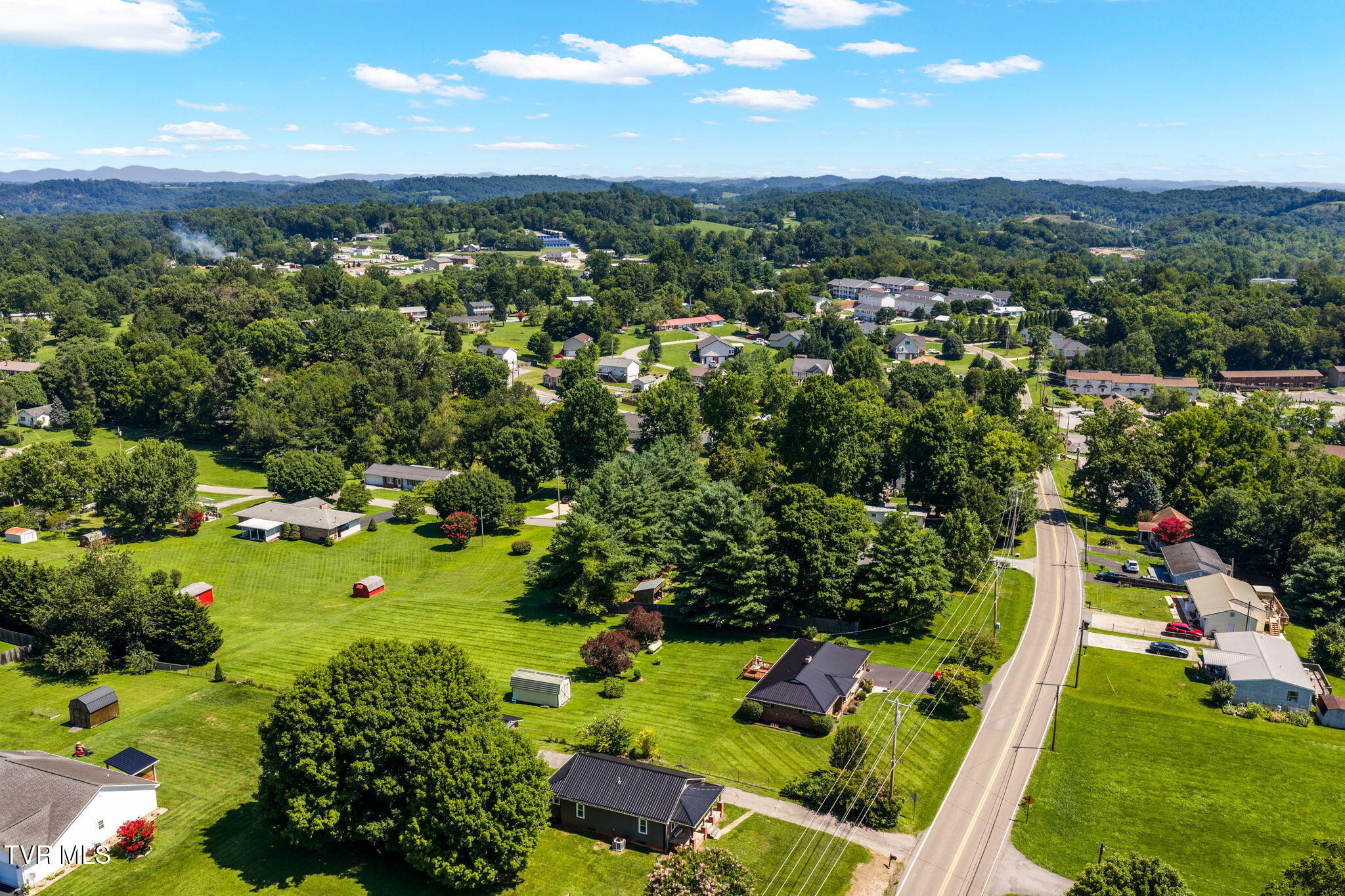 239 Gray Station Road Johnson City, TN 37615 - Photo 35 of 38 30-web-or-mls-1250 Secona Way-9