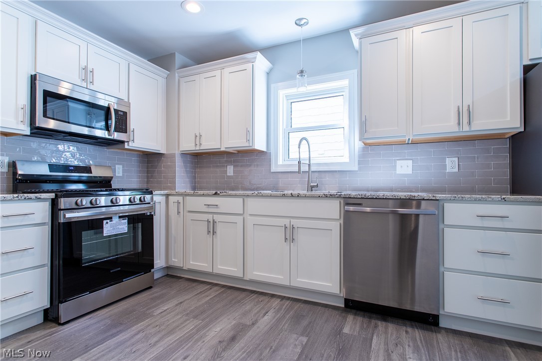 3961 Elmwood Road Cleveland Heights, OH 44121 - Photo 6 of 35