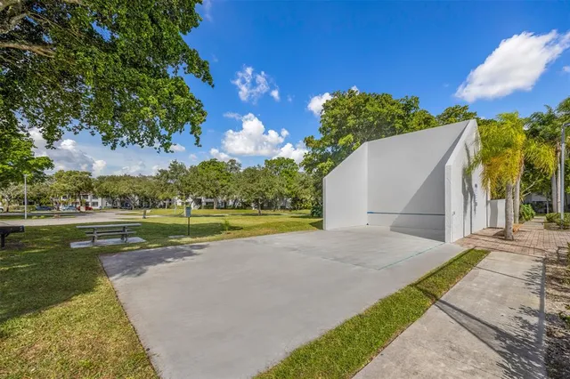 $2,050 | 941 Lyons Road, Unit 5101, Coconut Creek, FL 33063