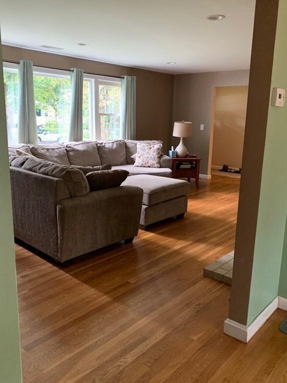 33 Chippewa Road Worcester, MA 01602 - Photo 8 of 42 Gallery Image 8