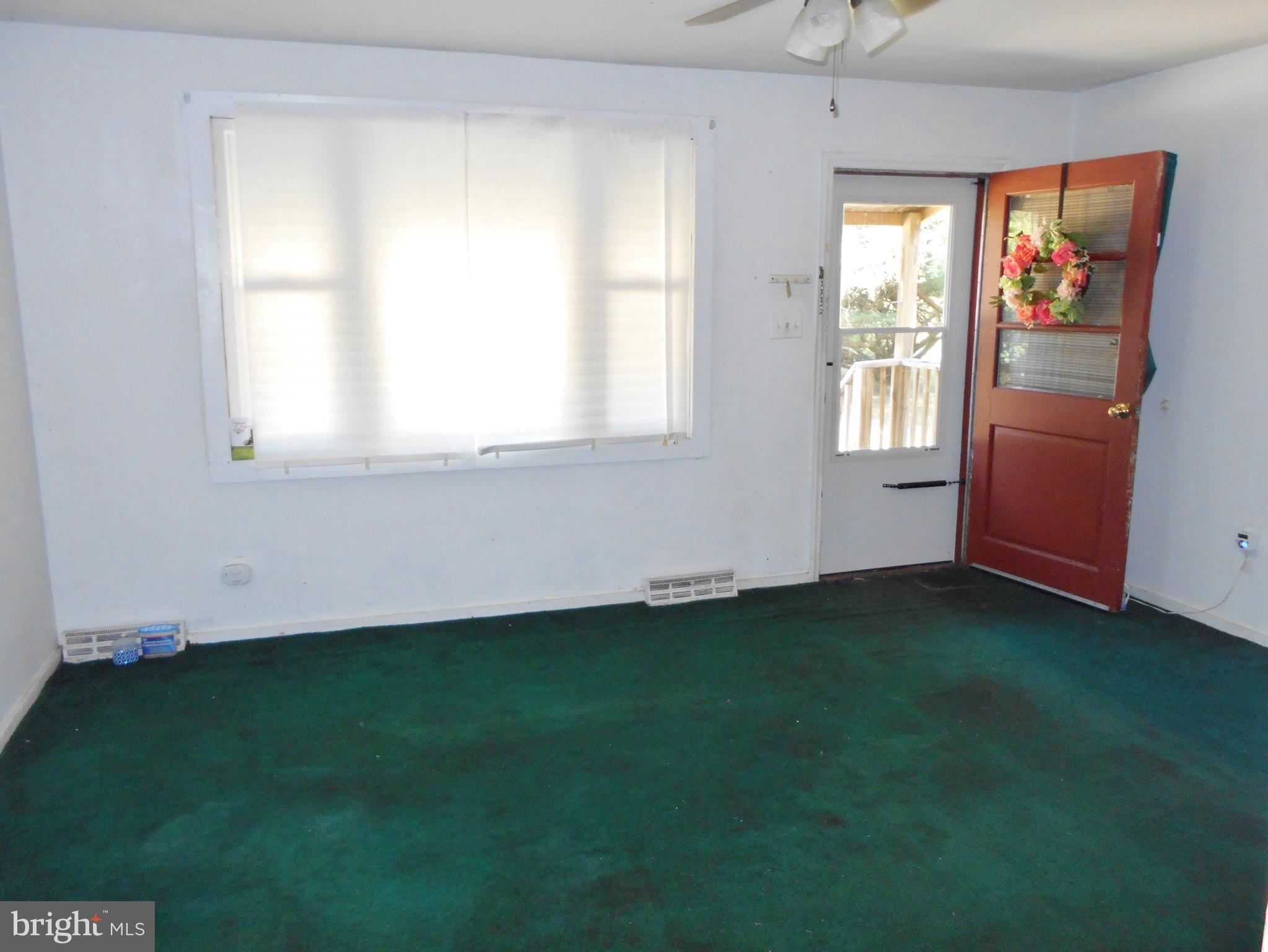 4310 Middletown Road Pomfret, MD 20675 - Photo 10 of 28 Living Room