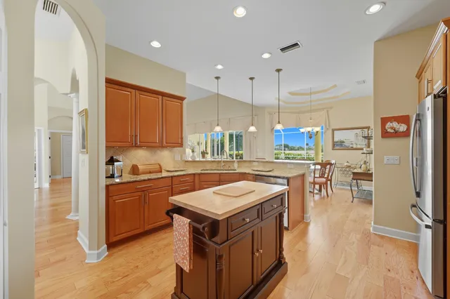 $959,700 | 305 Marsh Point Circle, St. Augustine, FL 32080