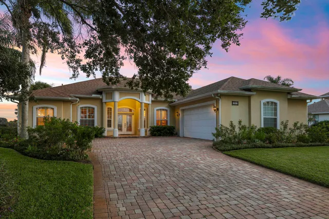 $959,700 | 305 Marsh Point Circle, St. Augustine, FL 32080
