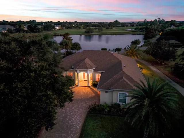 $959,700 | 305 Marsh Point Circle, St. Augustine, FL 32080