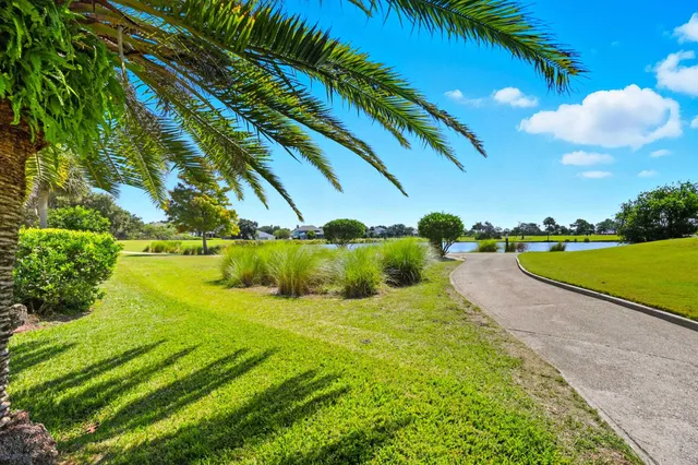 $959,700 | 305 Marsh Point Circle, St. Augustine, FL 32080