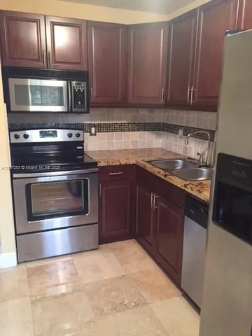 $1,480 | 5174 Northeast 6th Avenue, Unit 529, Oakland Park, FL 33334