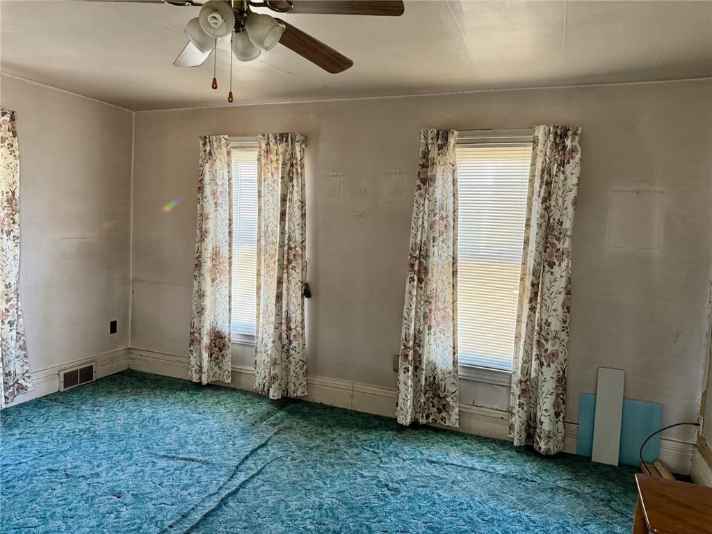 609 Lincoln Street Rochester, PA 15074 - Photo 12 of 24 a view of room with window