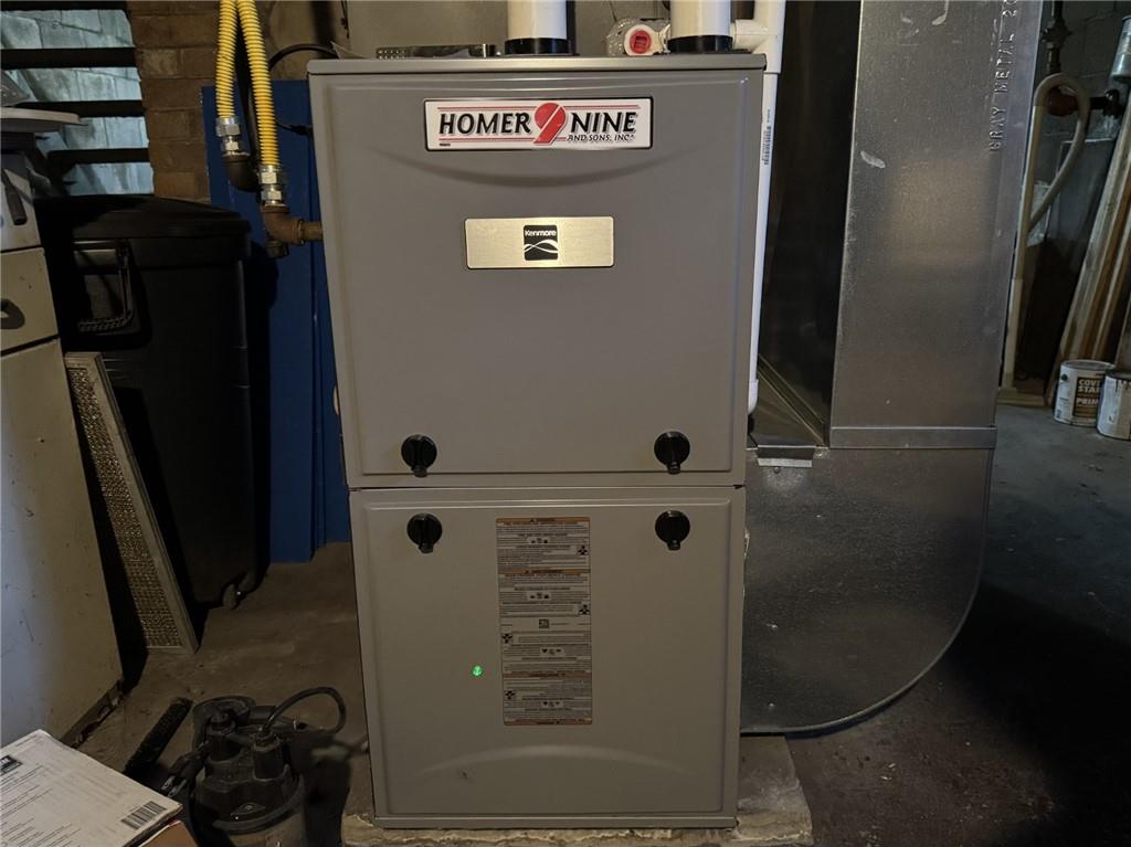 609 Lincoln Street Rochester, PA 15074 - Photo 18 of 24 a close view of a sink