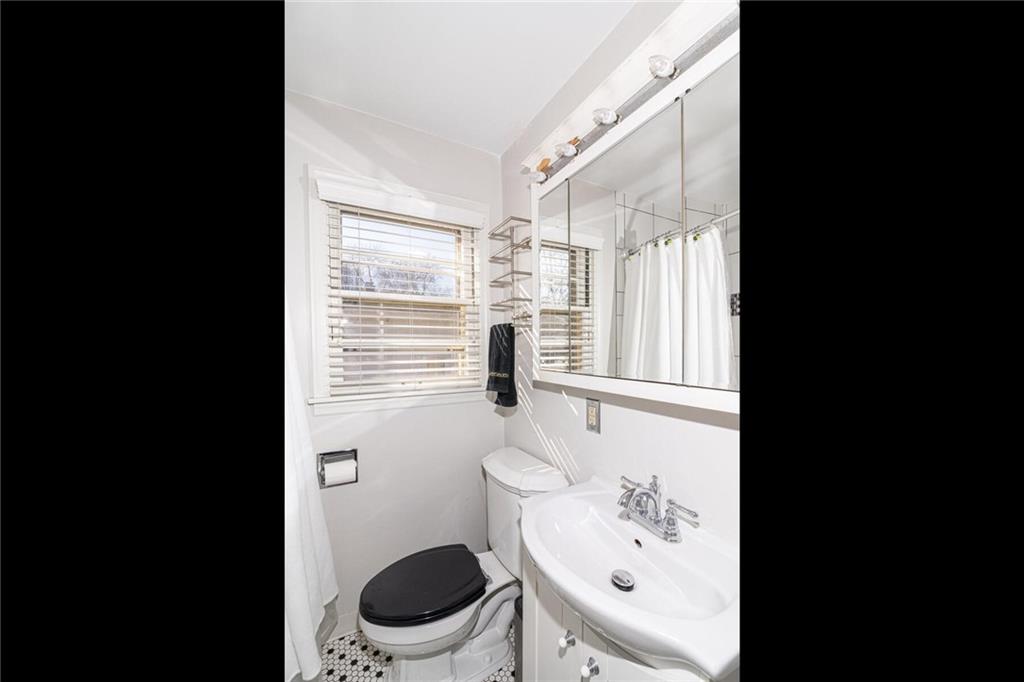 138 Hoss Road Indianapolis, IN 46217 - Photo 23 of 32 Gallery Image 23
