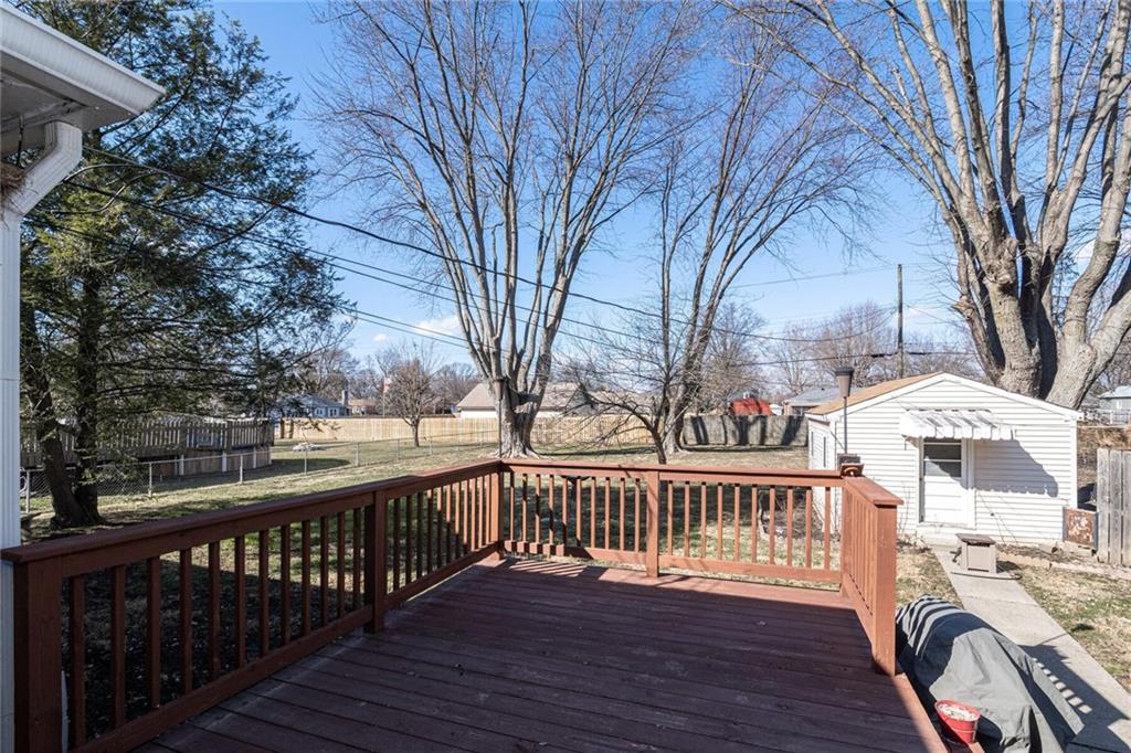 138 Hoss Road Indianapolis, IN 46217 - Photo 30 of 32 Gallery Image 30