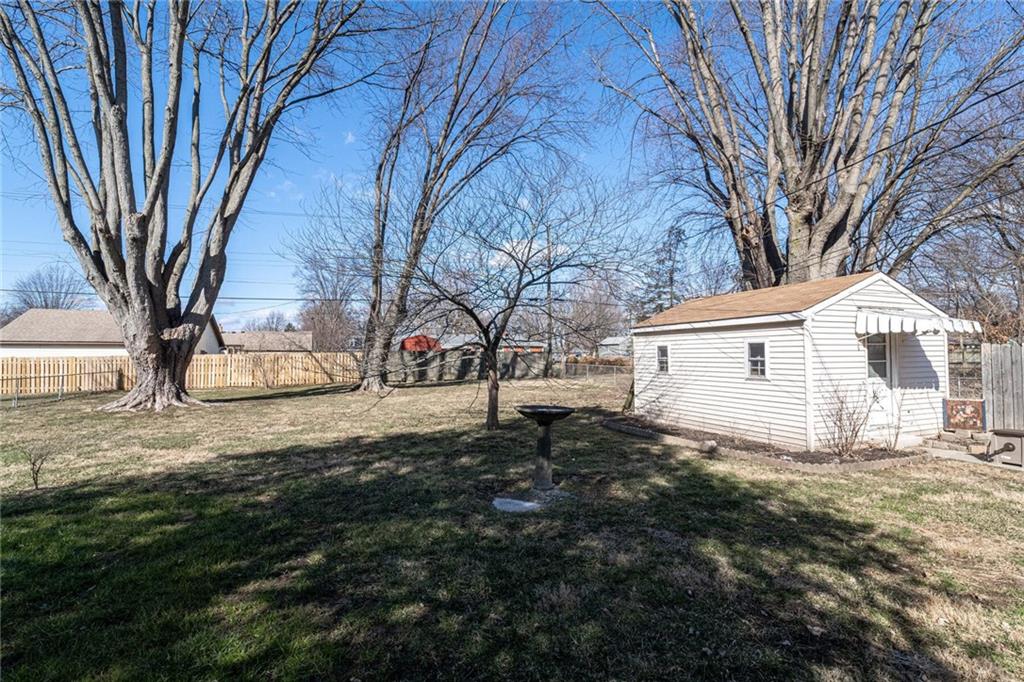 138 Hoss Road Indianapolis, IN 46217 - Photo 32 of 32 Gallery Image 32