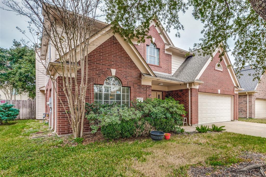 Welcome home to 6606 Everhill Circle in sought-after Cinco Ranch.