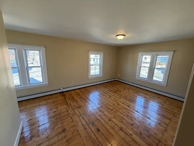 $2,300 | 91 Nason Street, Unit 3, Maynard, MA 01754