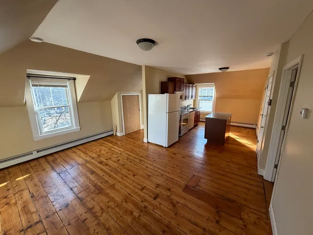 $2,300 | 91 Nason Street, Unit 3, Maynard, MA 01754