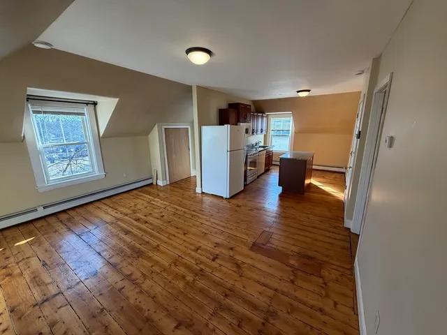 $2,300 | 91 Nason Street, Unit 3, Maynard, MA 01754