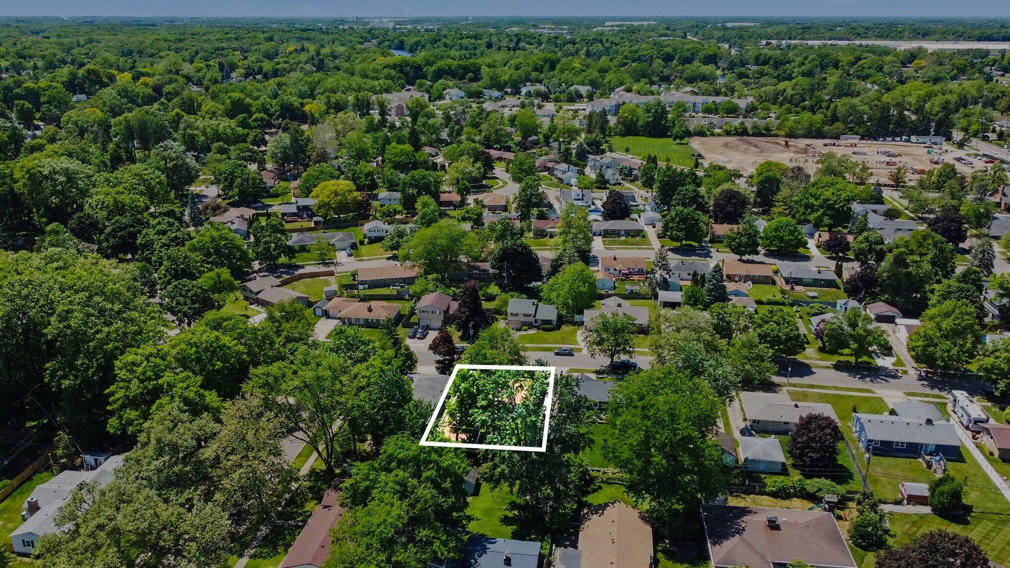 2117 Edwin Place Lansing, MI 48911 - Photo 16 of 37 029_file_2538