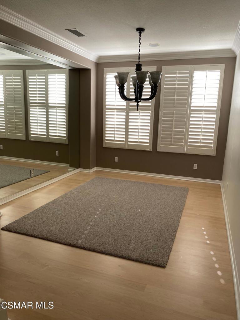 3082 Eaglewood Avenue Thousand Oaks, CA 91362 - Photo 14 of 29 a view of an empty room with window