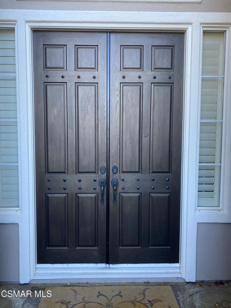 3082 Eaglewood Avenue Thousand Oaks, CA 91362 - Photo 2 of 29 a view of wooden door