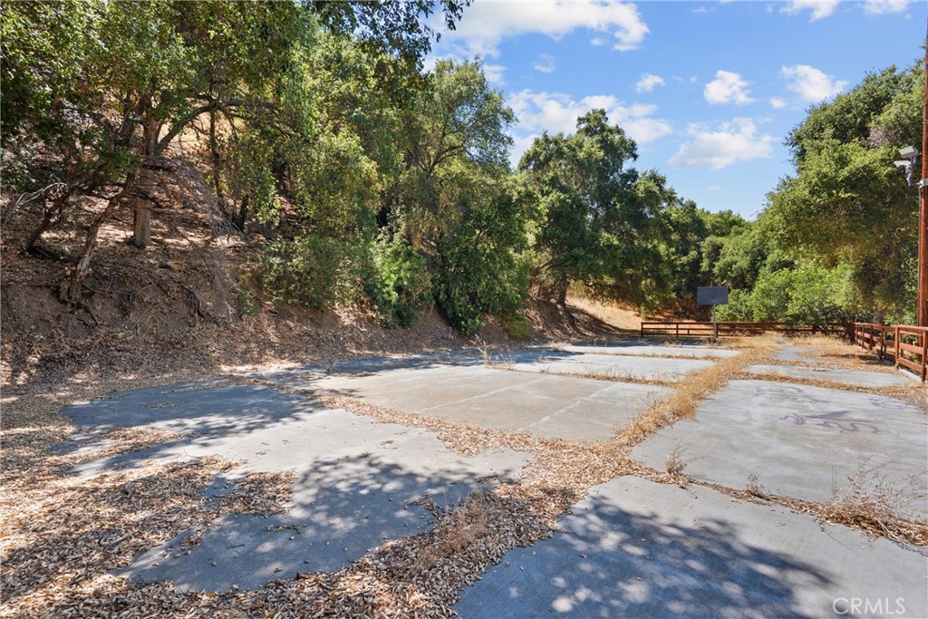 27772 Parker Road Castaic, CA 91384 - Photo 29 of 31