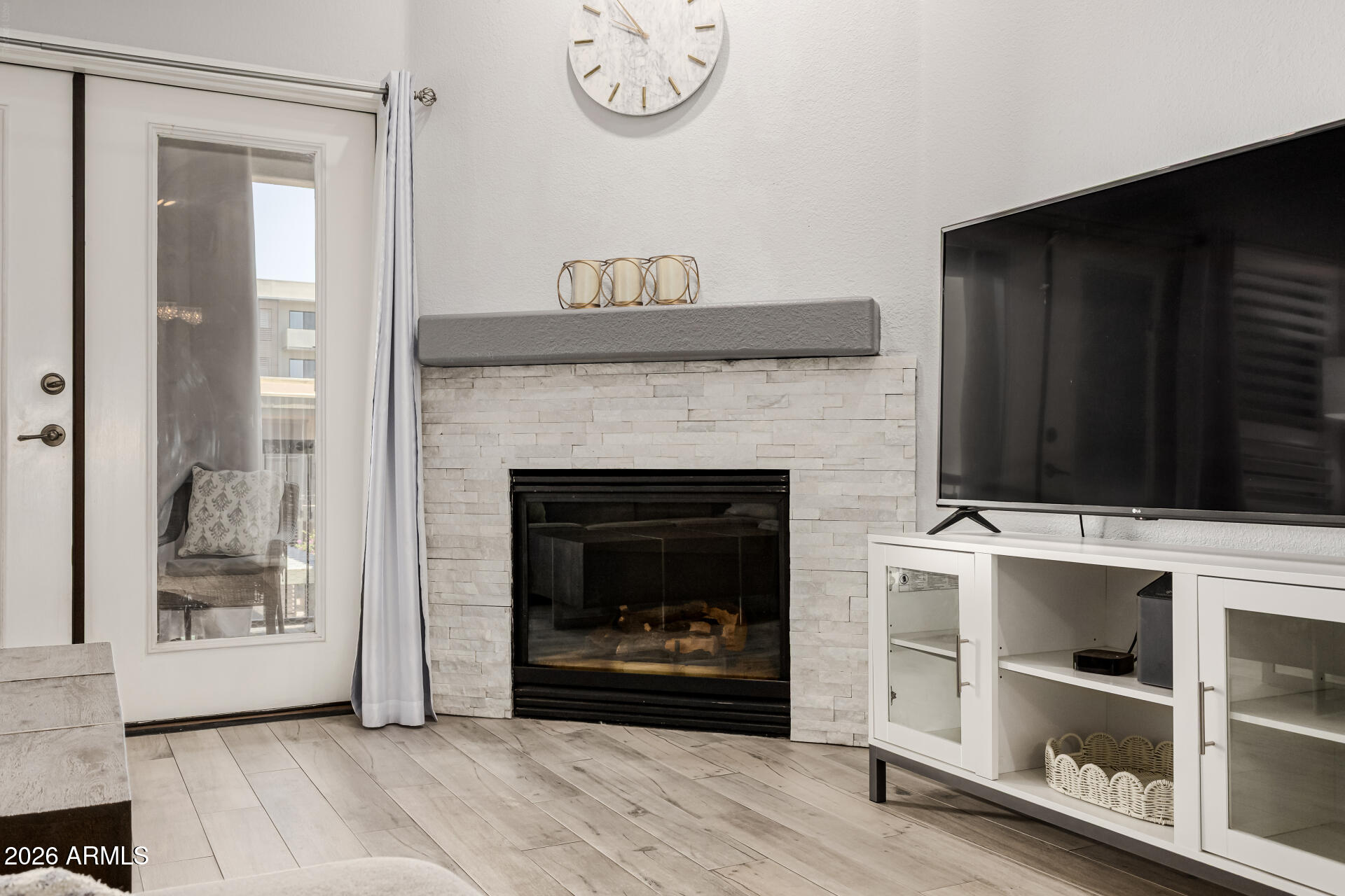 4533 North 22nd Street, Unit 223 Phoenix, AZ 85016 - Photo 8 of 38 Gas Fireplace