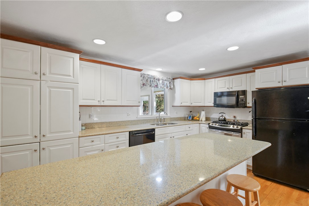 49 Club House Road Coventry, RI 02816 - Photo 3 of 32 Gallery Image 3