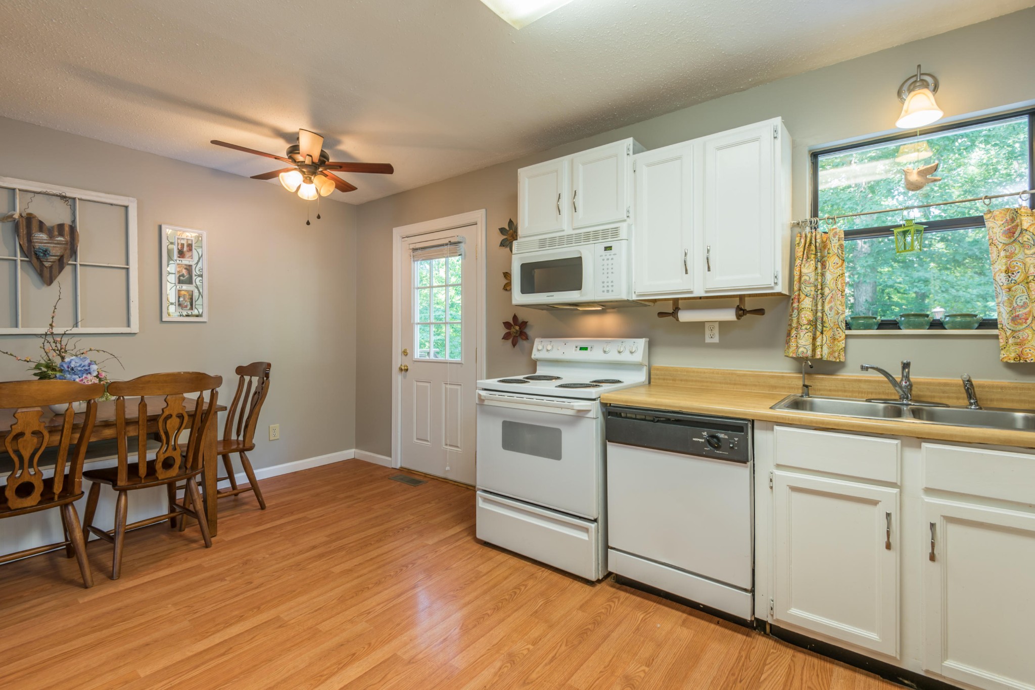 5126 Middle Ridge Lane Knoxville, TN 37921 - Photo 15 of 26 Gallery Image 15