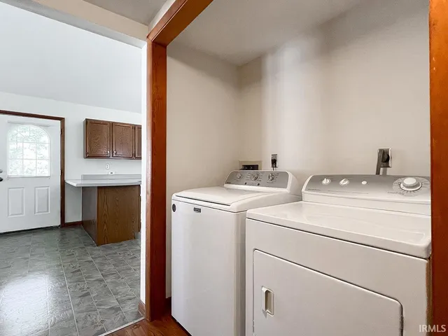 $2,500 | 2304 East 8th Street, Bloomington, IN 47408