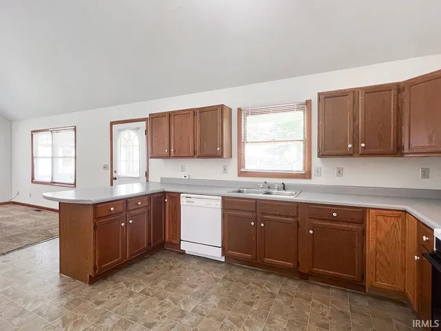 $2,500 | 2304 East 8th Street, Bloomington, IN 47408