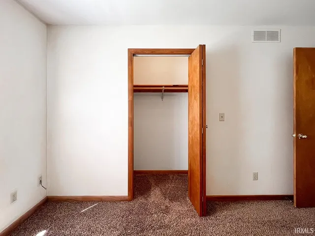 $2,500 | 2304 East 8th Street, Bloomington, IN 47408