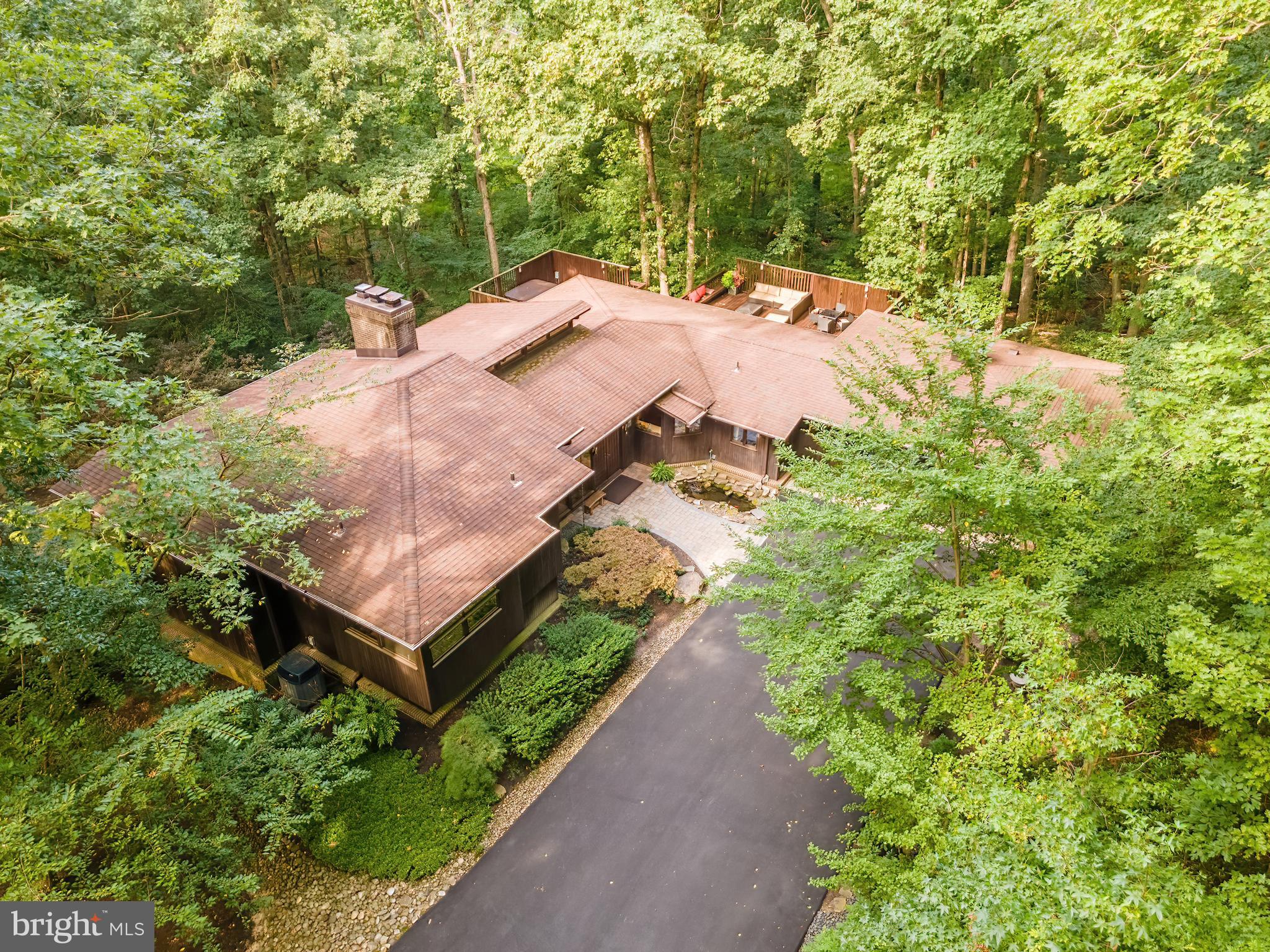 686 Discovery Road Davidsonville, MD 21035 - Photo 2 of 74 Private wooded setting with paved driveway