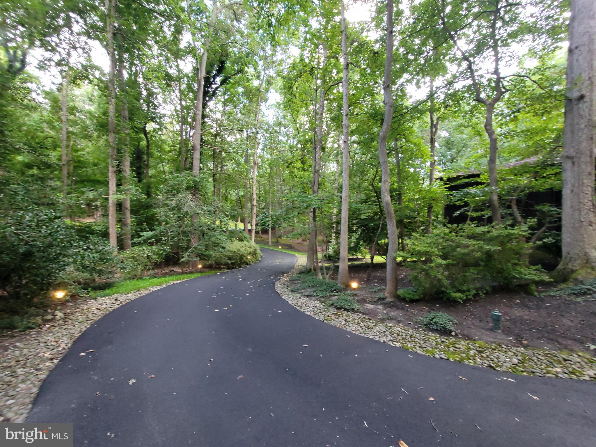 686 Discovery Road Davidsonville, MD 21035 - Photo 56 of 74 Lighted driveway