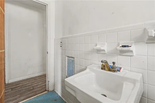 a bathroom with a bathtub