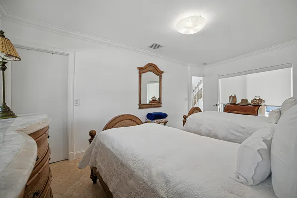 $15,000 | 3474 South Ocean Boulevard, Unit 14, Palm Beach, FL 33480